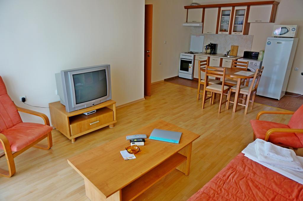Gt Privilege Fort Beach Apartments Elenite Exterior foto